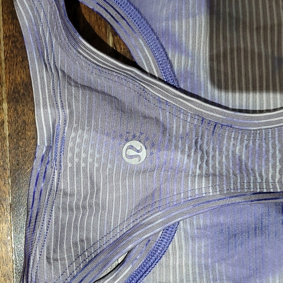 Lululemon sz8 tank top,like new, NSH - Picture 3 of 4